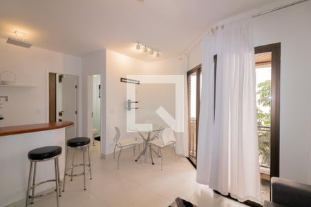 Sala de apartamento à venda com 1 quarto, 42m² em Indianópolis, São Paulo
