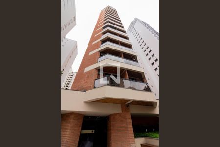 Apartamento à venda com 42m², 1 quarto e 1 vaga Apartamento à venda com 42m², 1 quarto e 1 vagaFachada