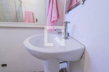 Casa para alugar com 60m², 2 quartos e sem vaga Casa para alugar com 60m², 2 quartos e sem vagaBanheiro