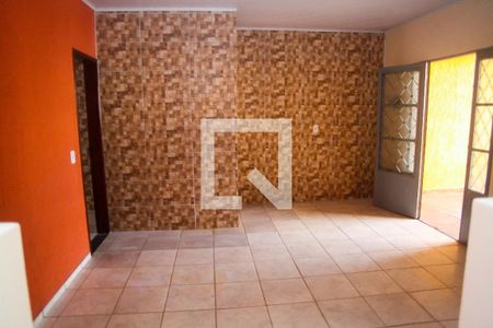 Sala de casa para alugar com 3 quartos, 120m² em Quadra 300, Brasília