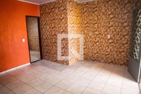 Sala de casa para alugar com 3 quartos, 120m² em Quadra 300, Brasília