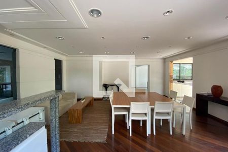 Apartamento à venda com 189m², 2 quartos e 4 vagasÁrea comum - Salão de festas