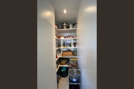 Apartamento à venda com 189m², 2 quartos e 4 vagasLavabo