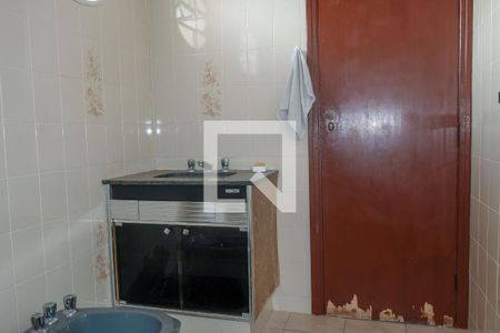 Casa para alugar com 480m², 4 quartos e 8 vagasBanheiro da Suíte