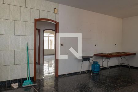 Casa para alugar com 480m², 4 quartos e 8 vagasCozinha