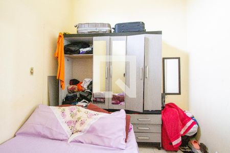 Casa à venda com 210m², 6 quartos e 2 vagasQuarto (casa 2)