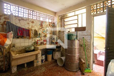 Casa à venda com 210m², 6 quartos e 2 vagasÁrea de Serviço