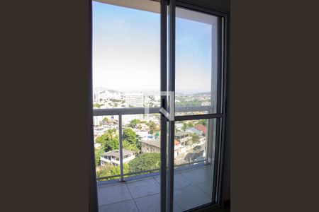 Apartamento para alugar com 55m², 2 quartos e 1 vaga Apartamento para alugar com 55m², 2 quartos e 1 vagaVaranda