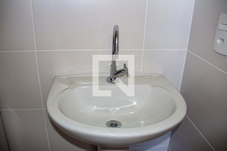 Apartamento para alugar com 55m², 2 quartos e 1 vaga Apartamento para alugar com 55m², 2 quartos e 1 vagaBanheiro da Suíte