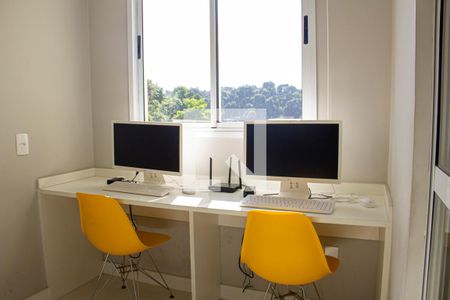 Apartamento para alugar com 55m², 2 quartos e 1 vaga Apartamento para alugar com 55m², 2 quartos e 1 vagaÁrea comum - Sala de estudo