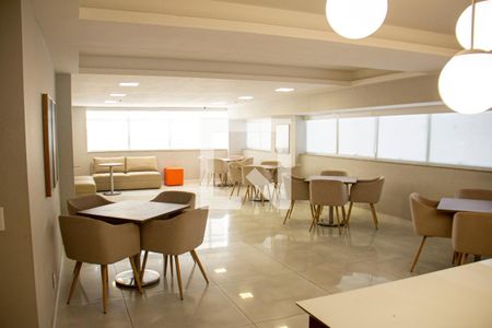 Apartamento para alugar com 55m², 2 quartos e 1 vaga Apartamento para alugar com 55m², 2 quartos e 1 vagaÁrea comum - Salão de festas