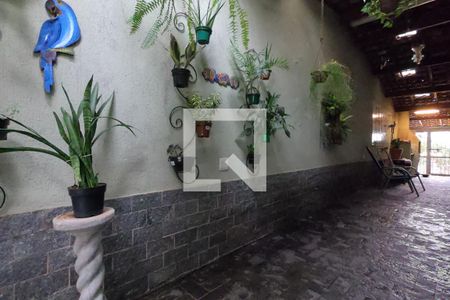 Casa à venda com 240m², 3 quartos e 2 vagasQuintal