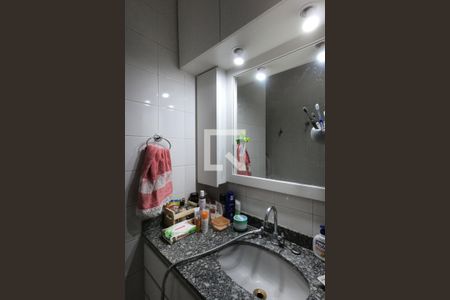 Casa à venda com 240m², 3 quartos e 2 vagasBanheiro