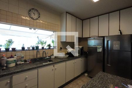 Casa à venda com 240m², 3 quartos e 2 vagasCozinha