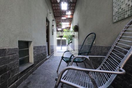 Casa à venda com 240m², 3 quartos e 2 vagasQuintal