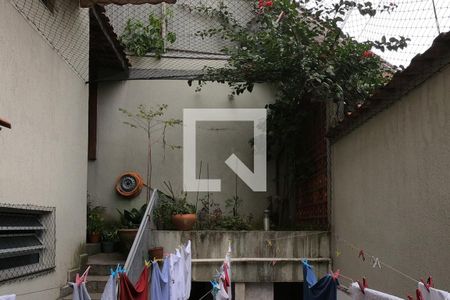 Casa à venda com 240m², 3 quartos e 2 vagasÁrea de Serviço