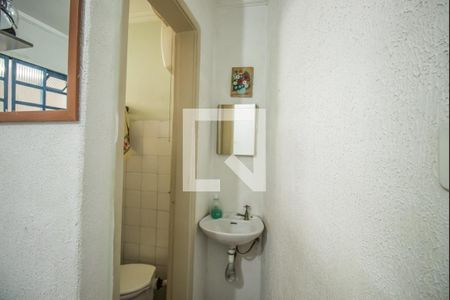 Casa à venda com 196m², 4 quartos e 2 vagasBanheiro de Serviço