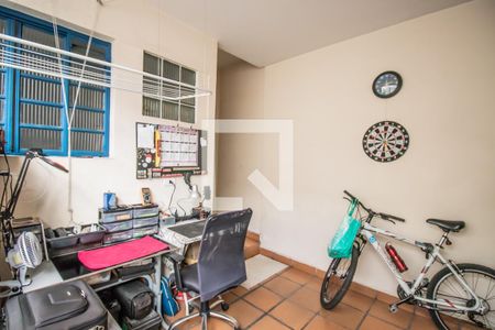 Casa à venda com 196m², 4 quartos e 2 vagasÁrea de Serviço