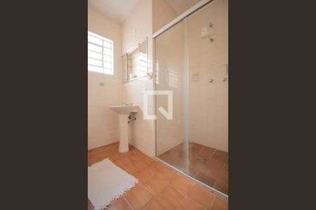 Casa à venda com 196m², 4 quartos e 2 vagasBanheiro 2