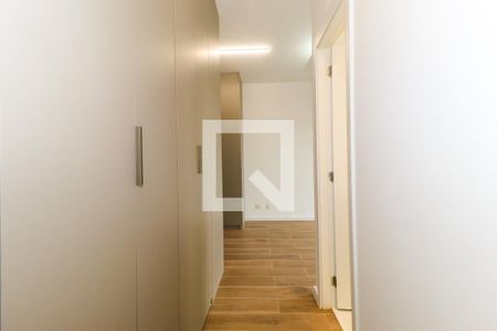 Corredor da Suíte  de apartamento para alugar com 2 quartos, 98m² em Vila Clementino, São Paulo