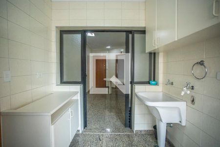 Apartamento à venda com 121m², 3 quartos e 2 vagasÁrea de Serviço