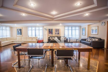 Apartamento à venda com 121m², 3 quartos e 2 vagasÁrea comum