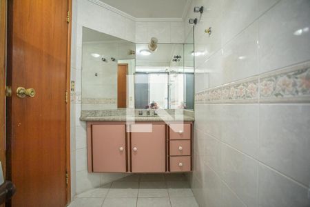 Apartamento à venda com 121m², 3 quartos e 2 vagasBanheiro da Suíte