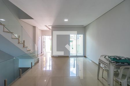 Sala de casa para alugar com 3 quartos, 130m² em Vila do Conde, Barueri