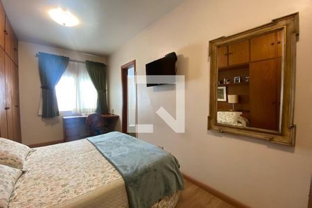 Apartamento à venda com 160m², 3 quartos e 2 vagasSuíte 1