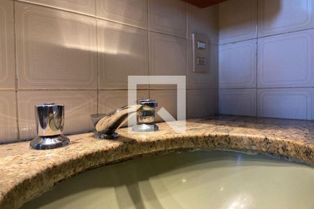 Apartamento à venda com 160m², 3 quartos e 2 vagasBanheiro - Torneira