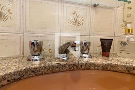 Apartamento à venda com 160m², 3 quartos e 2 vagasBanheiro - Torneira