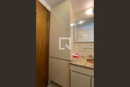 Apartamento à venda com 160m², 3 quartos e 2 vagasBanheiro da Suíte 3