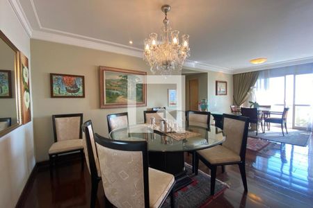 Apartamento à venda com 160m², 3 quartos e 2 vagasSala de Jantar