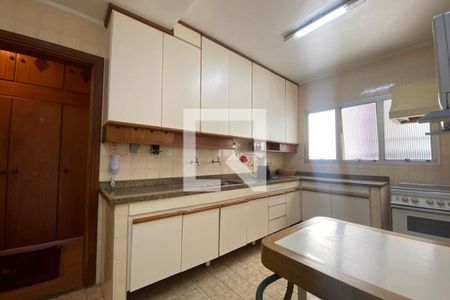 Apartamento à venda com 160m², 3 quartos e 2 vagasCozinha