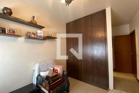 Apartamento à venda com 160m², 3 quartos e 2 vagasSuíte 3