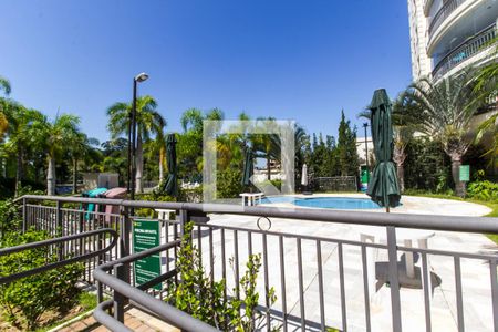 Apartamento à venda com 122m², 3 quartos e 2 vagas Apartamento à venda com 122m², 3 quartos e 2 vagasPiscina