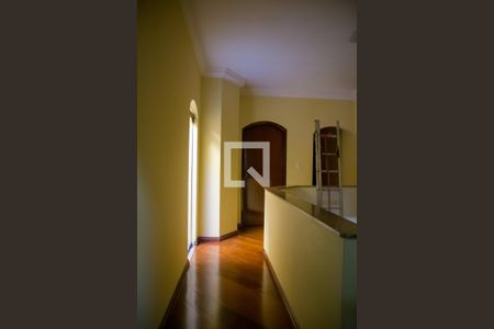 Corredor de casa à venda com 3 quartos, 260m² em Santa Maria, São Caetano do Sul