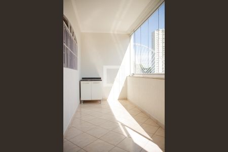 Casa à venda com 260m², 3 quartos e 6 vagasVaranda 