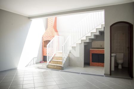 Casa à venda com 260m², 3 quartos e 6 vagasChurrasqueira