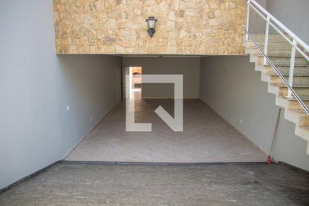 Casa à venda com 260m², 3 quartos e 6 vagasGaragem