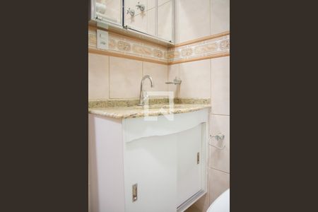 Casa à venda com 260m², 3 quartos e 6 vagasBanheiro do Quarto 2