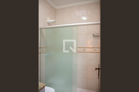 Casa à venda com 260m², 3 quartos e 6 vagasBanheiro do Quarto 2