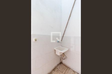 Área de serviço de casa para alugar com 1 quarto, 30m² em Vila Dalila, São Paulo