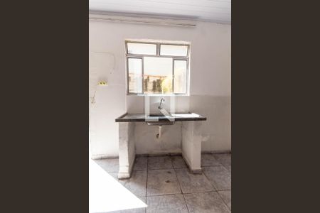 Cozinha de casa para alugar com 1 quarto, 30m² em Vila Dalila, São Paulo