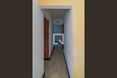 Sala - Corredor de casa para alugar com 3 quartos, 100m² em Penha Circular, Rio de Janeiro