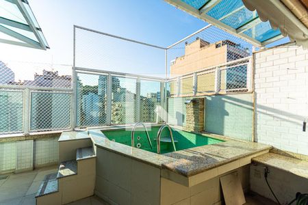 Apartamento à venda com 250m², 3 quartos e 1 vagaPiscina