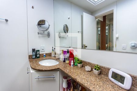 Apartamento à venda com 250m², 3 quartos e 1 vagaBanheiro da Suíte