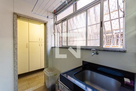 Apartamento à venda com 250m², 3 quartos e 1 vagaÁrea de Serviço