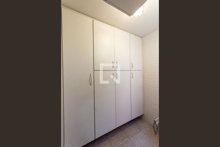 Apartamento à venda com 250m², 3 quartos e 1 vagaÁrea de Serviço