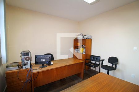 Casa à venda com 322m², 6 quartos e 2 vagasQuarto 1